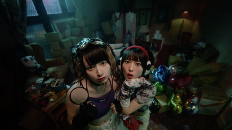 きゅるりんってしてみて「ツインテールは20歳まで♡」